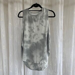 Sleeveless Tie-Dye Tank Top - Light Gray